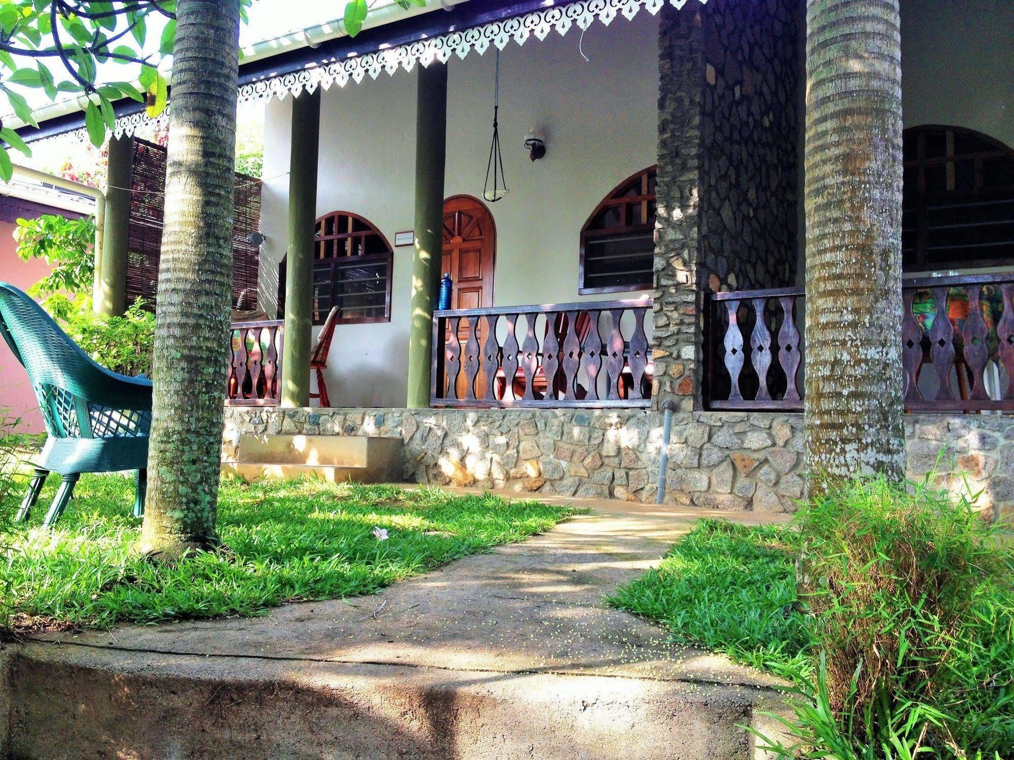 Romance Bungalows Beau Vallon  Exterior foto